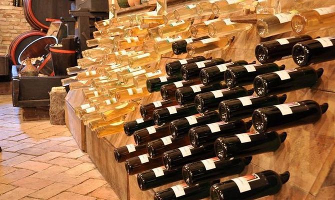 Какое бывает венгерское вино? Какое бывает венгерское вино?